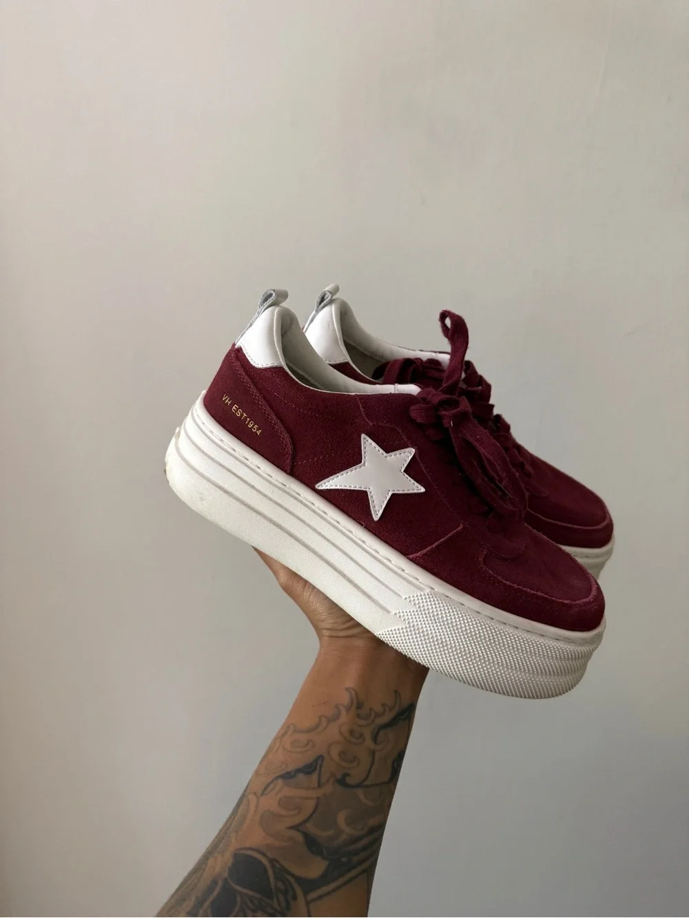 Vintage Havana Hunter Maroon Star Platform Sneakers Retro